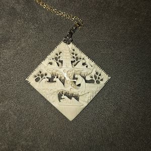 Vintage Chinese Pagoda Pendant